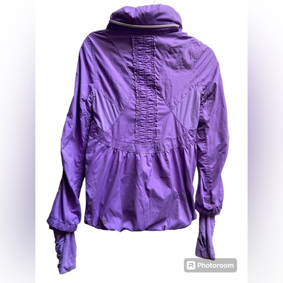 Lululemon Athletica Purple Run Hustle Wind Breaker Rain Hooded Jacket  Size 4 - Picture 2 of 11